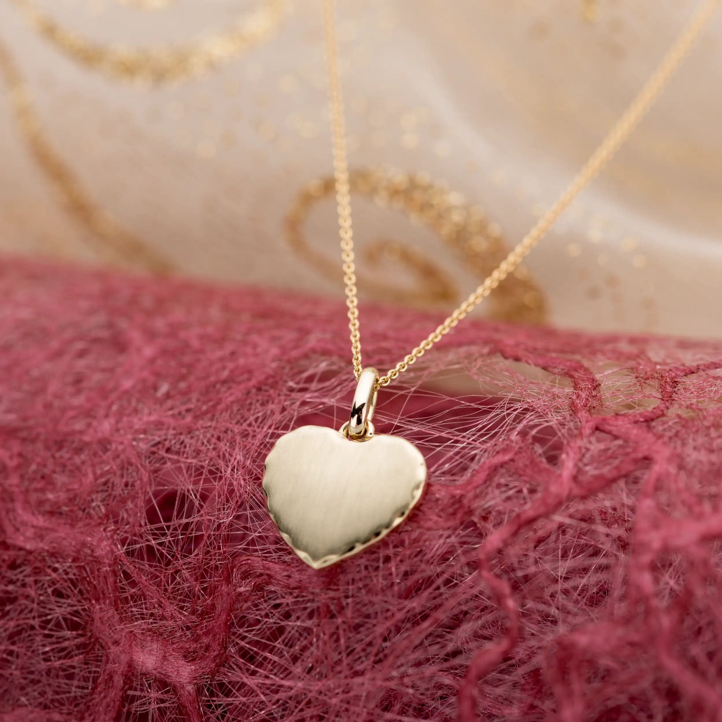 Gold Anhänger Herz mattiert - Symbole