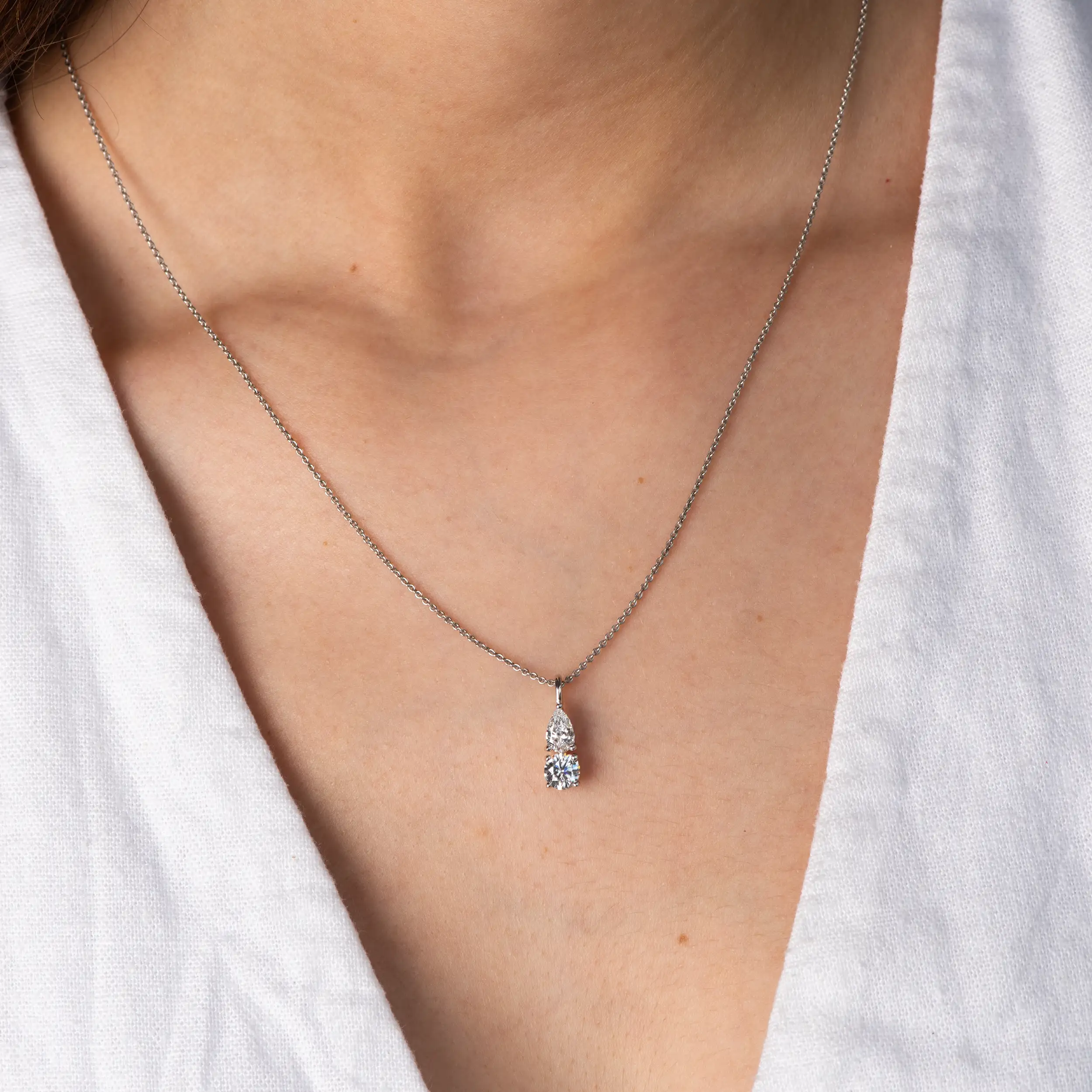 Anhänger Tropfentanz – Weissgold 585 mit Labordiamanten 0,90 ct  - Klassiker