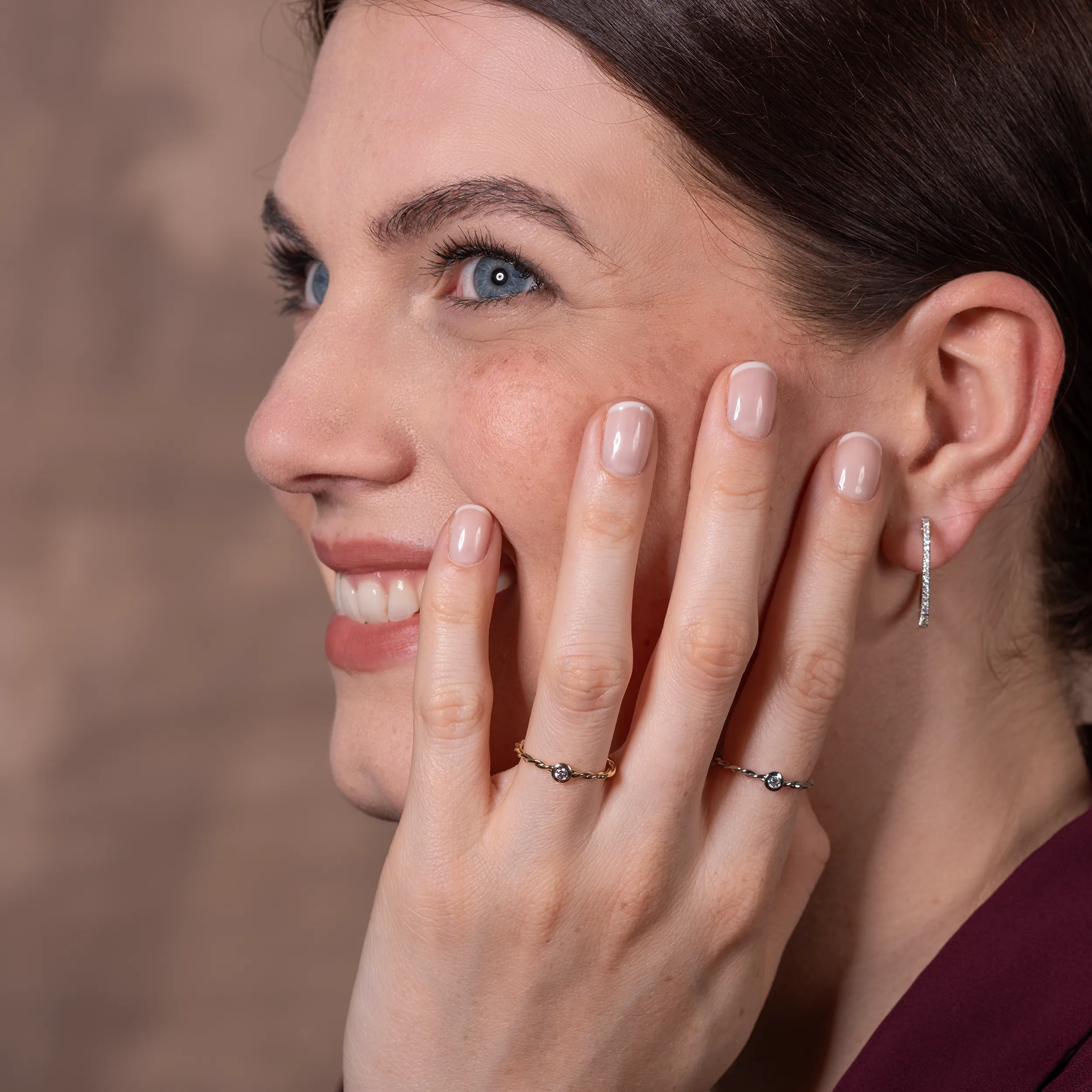 Gold Ring Kordel Diamant 0,06ct Zarge Solitär - Klassiker