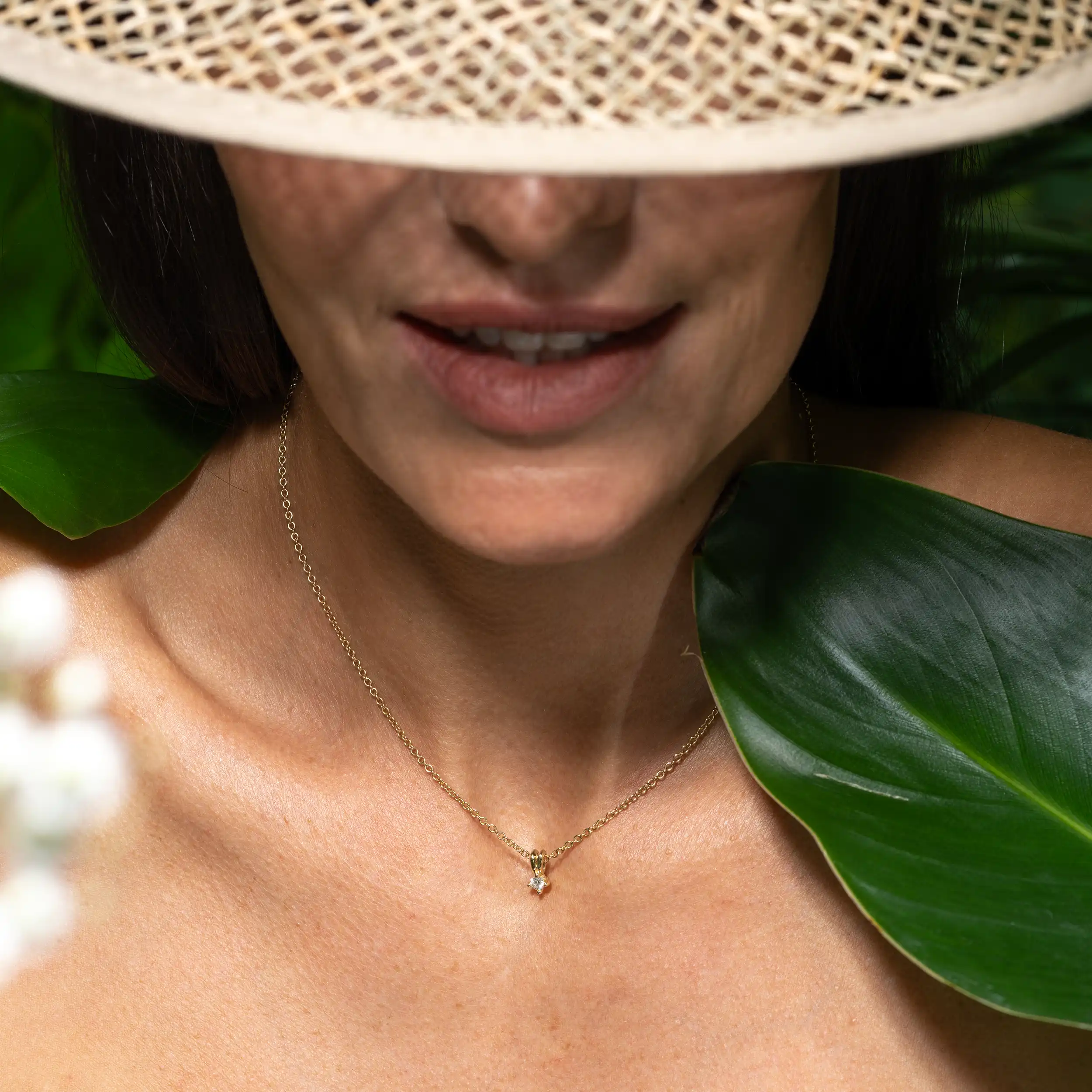 Gold Anhänger Diamant 0,10ct Solitär Liana - Floral