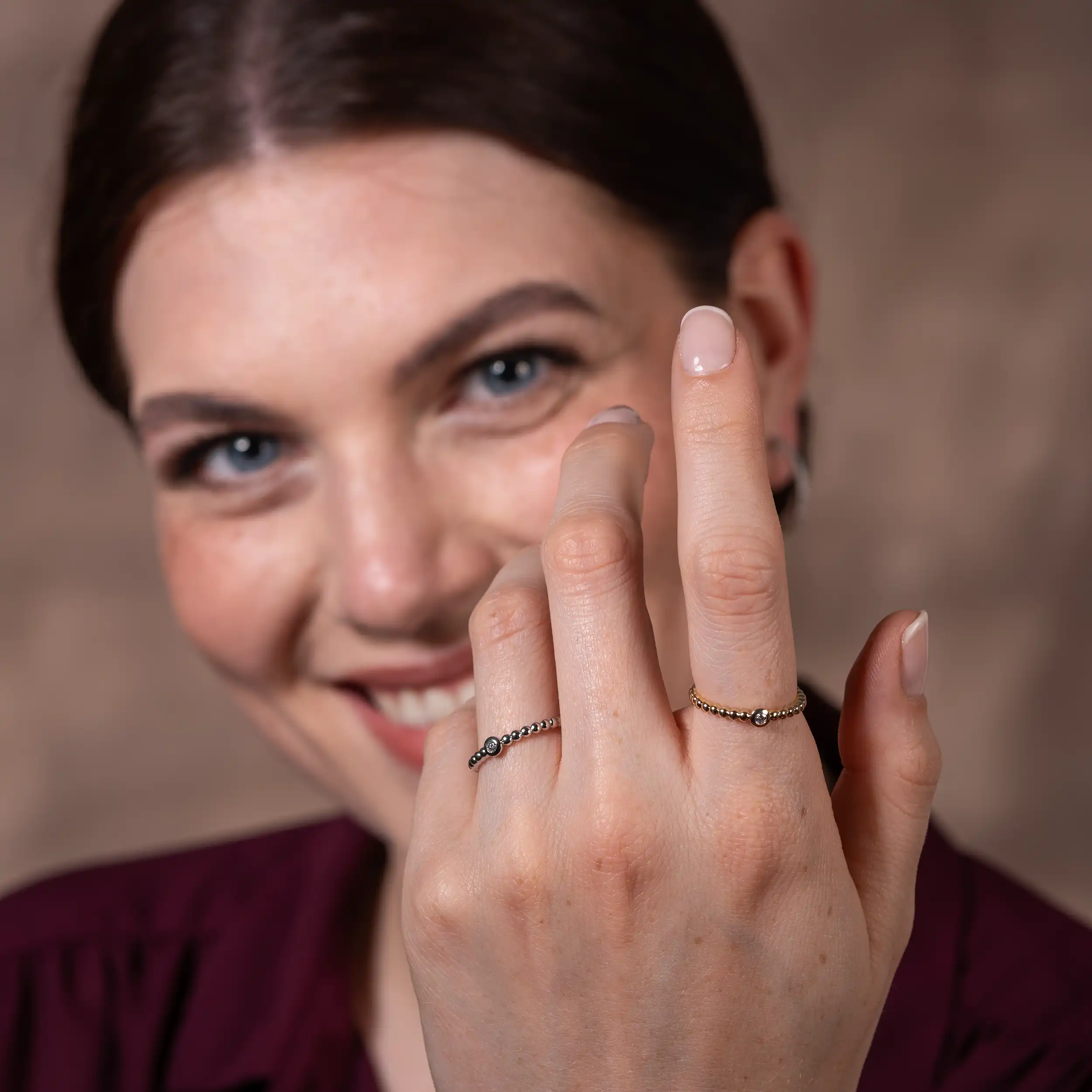 Gold Ring Kugel Diamant 0,04ct Zarge Solitär - Klassiker