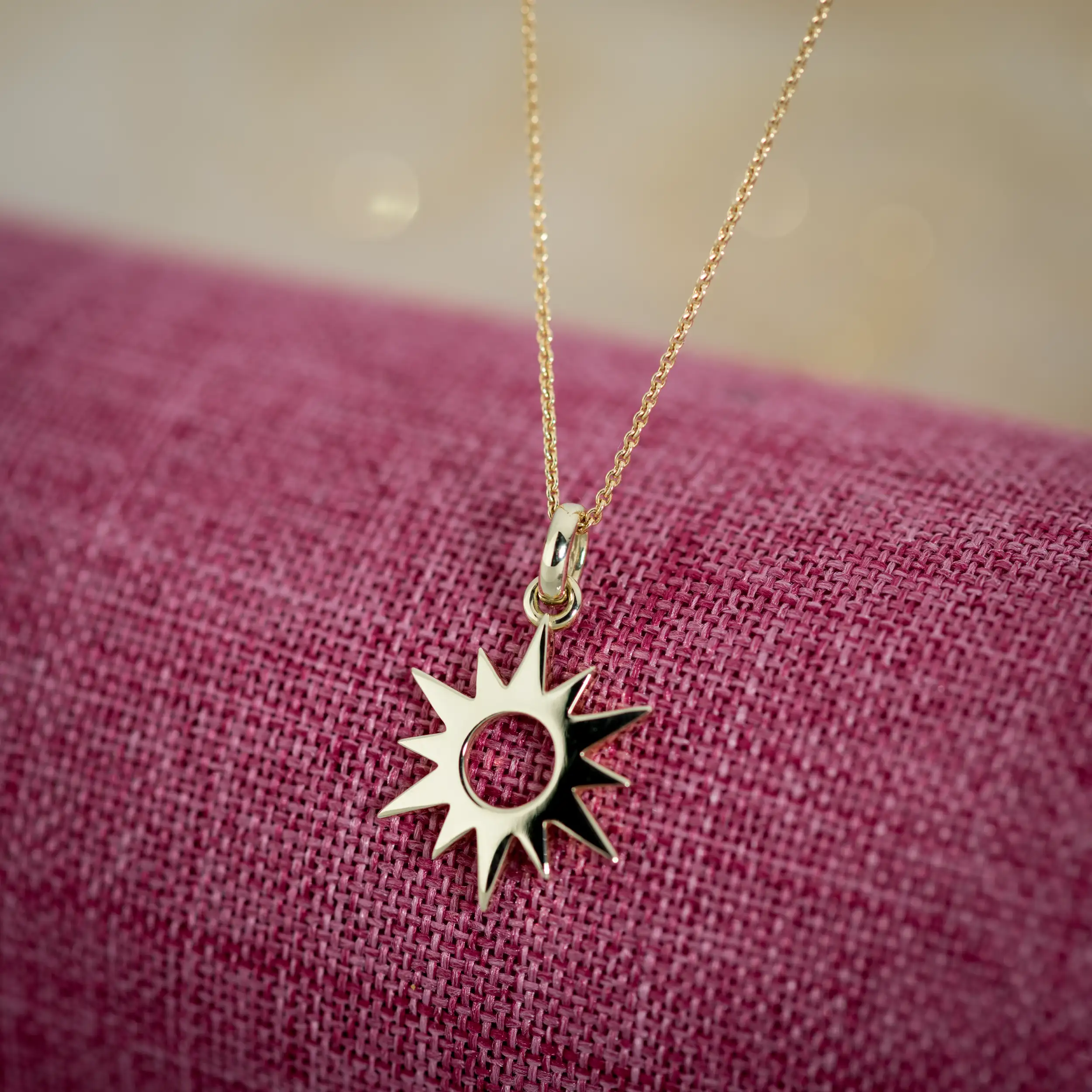 Gold Anhänger Sonne - Symbole